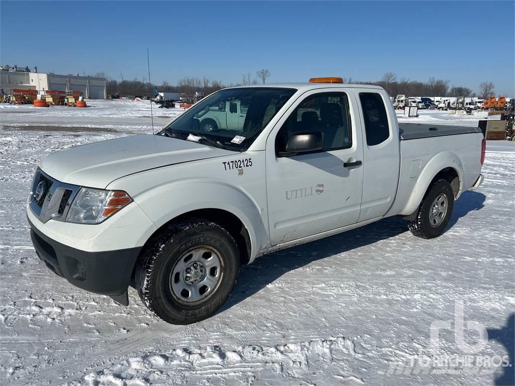 Nissan FRONTIER Caja abierta/laterales abatibles