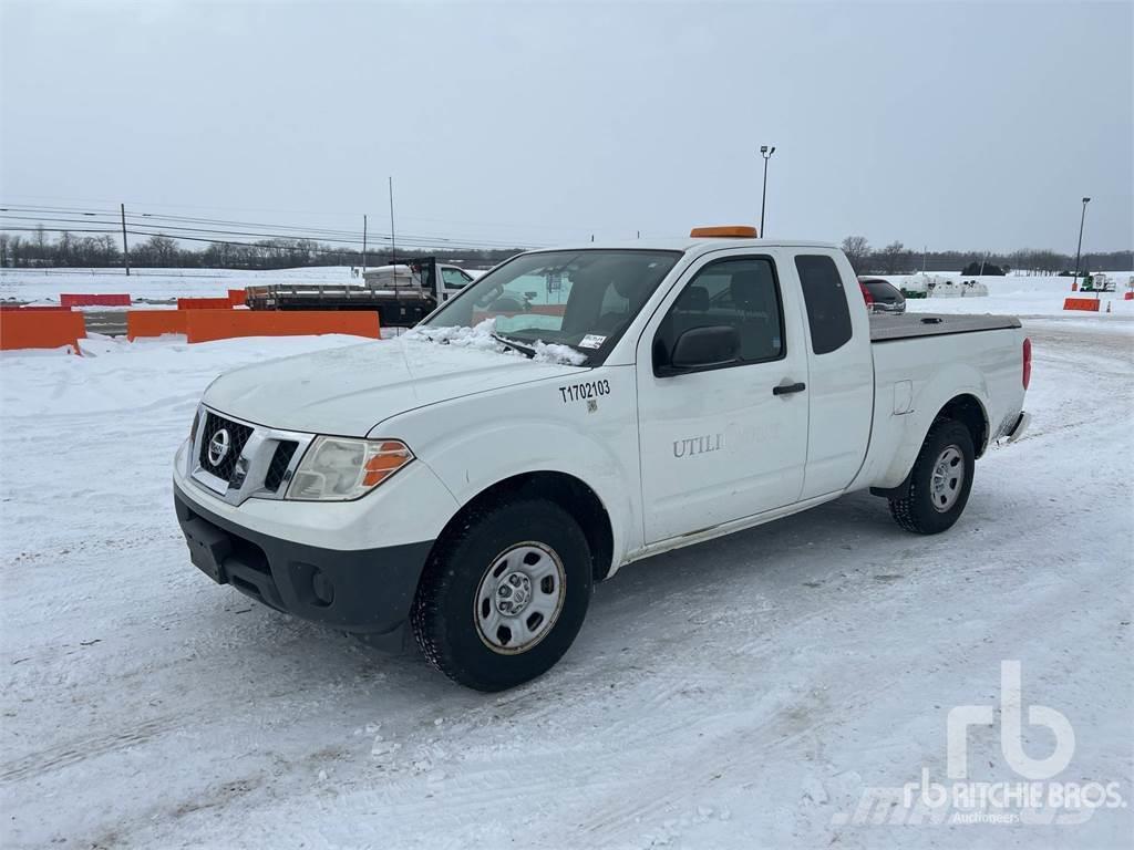 Nissan FRONTIER Caja abierta/laterales abatibles