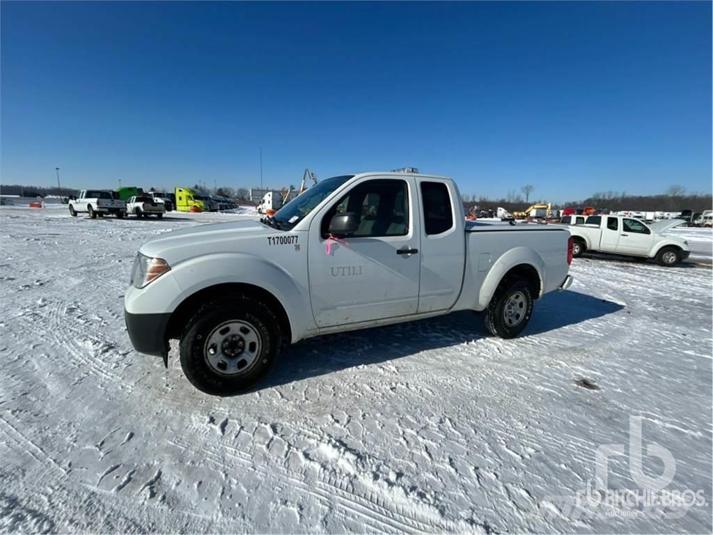 Nissan FRONTIER Caja abierta/laterales abatibles