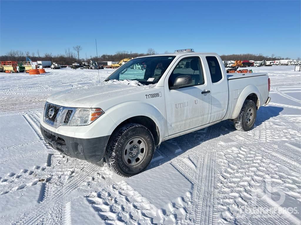 Nissan FRONTIER Caja abierta/laterales abatibles