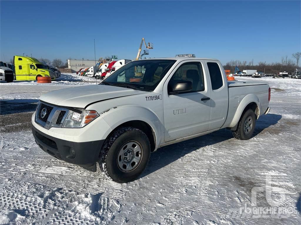 Nissan FRONTIER Caja abierta/laterales abatibles