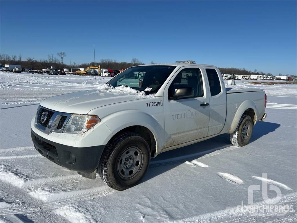 Nissan FRONTIER Caja abierta/laterales abatibles