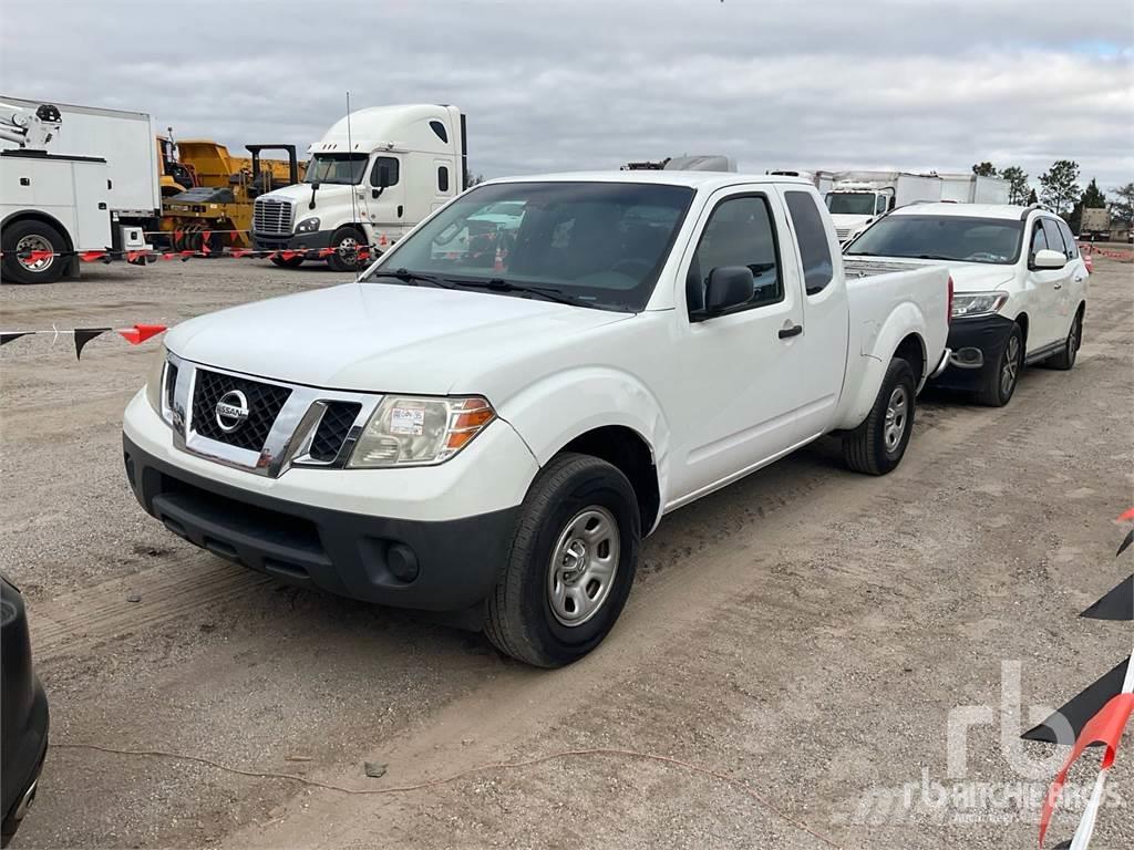 Nissan FRONTIER Caja abierta/laterales abatibles