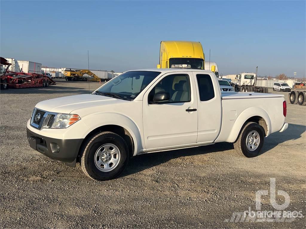 Nissan FRONTIER Caja abierta/laterales abatibles