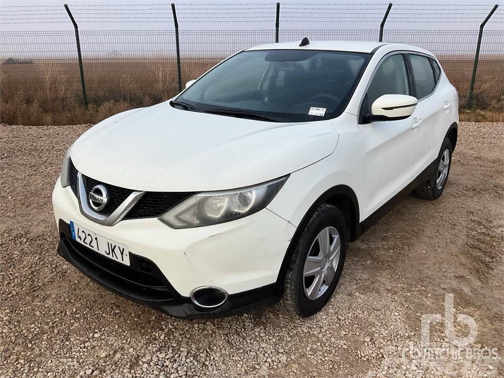 Nissan QASHQAI Caja abierta/laterales abatibles