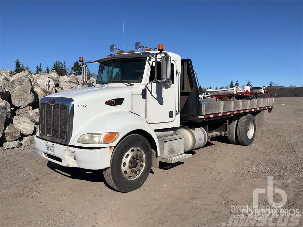 Peterbilt 335 Camiones de cama baja