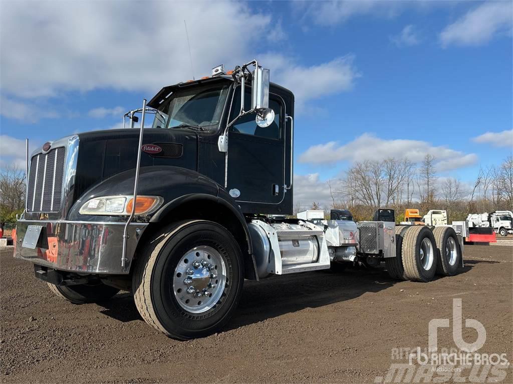 Peterbilt 348 Camiones con chasís y cabina