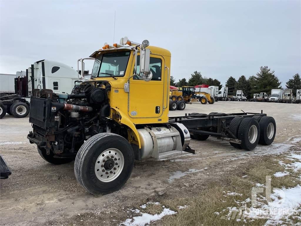 Peterbilt 348 Camiones con chasís y cabina