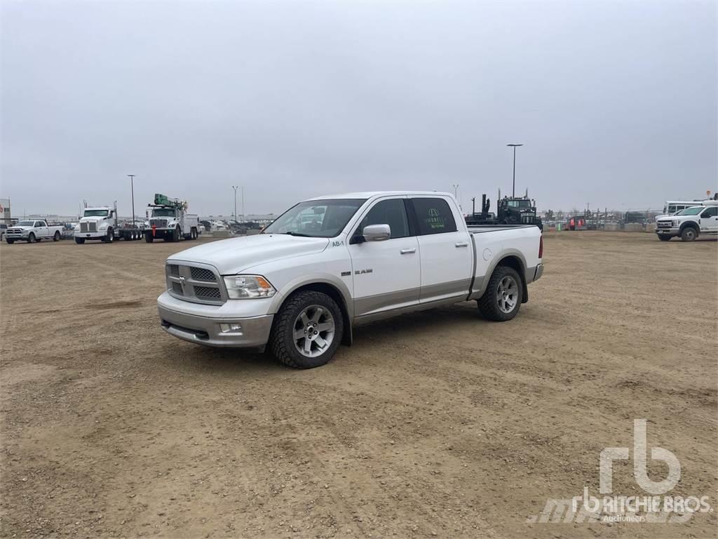 RAM 1500 Caja abierta/laterales abatibles