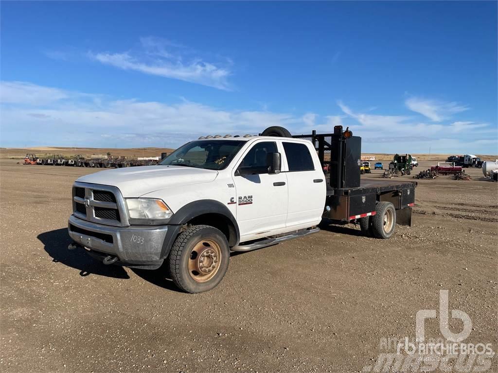 RAM 5500 Camiones de cama baja