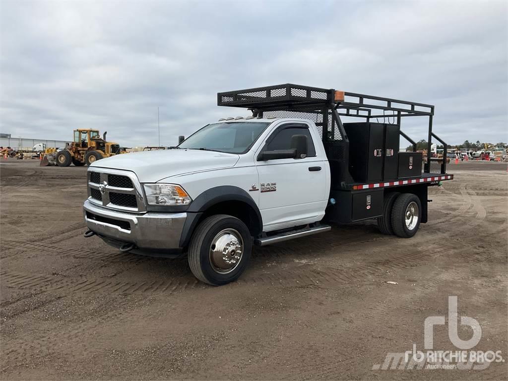 RAM 5500 Camiones de cama baja