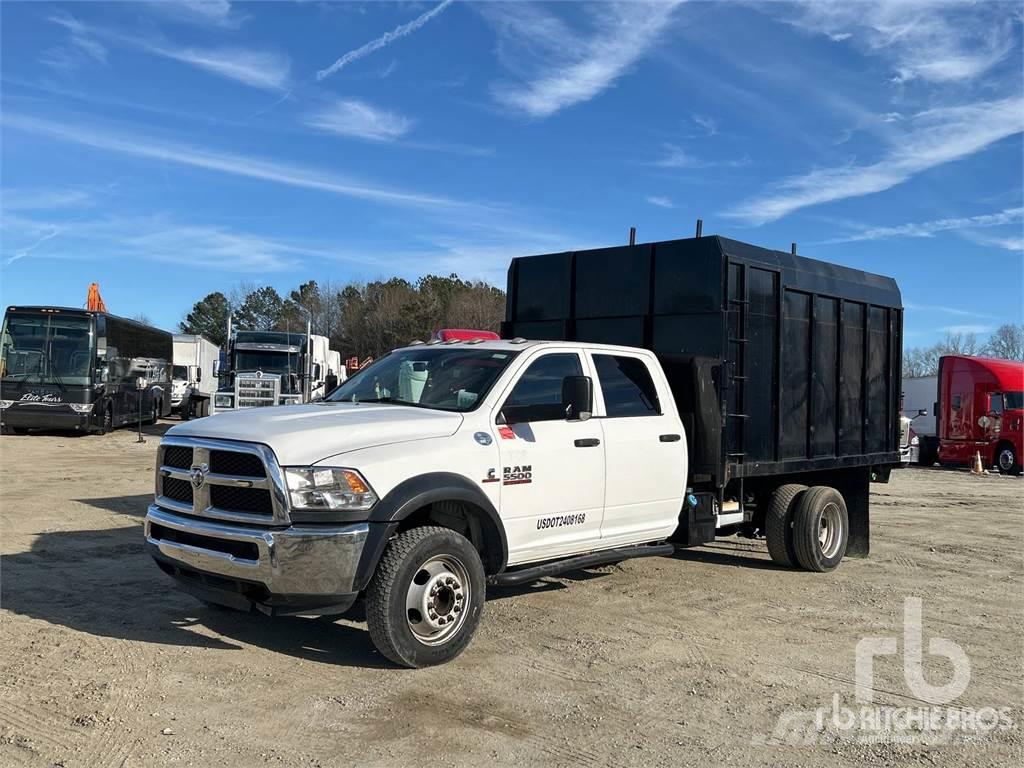 RAM 5500 Camiones de volteo para virutas de madera