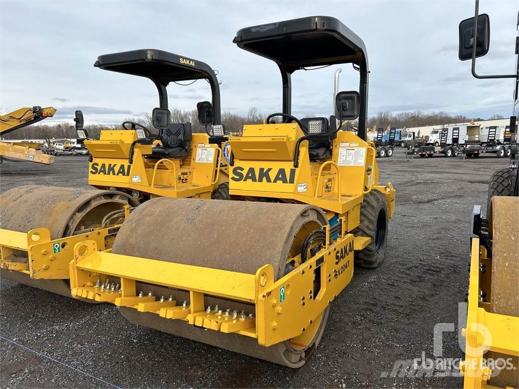 Sakai SV204TF Compactadoras de suelo