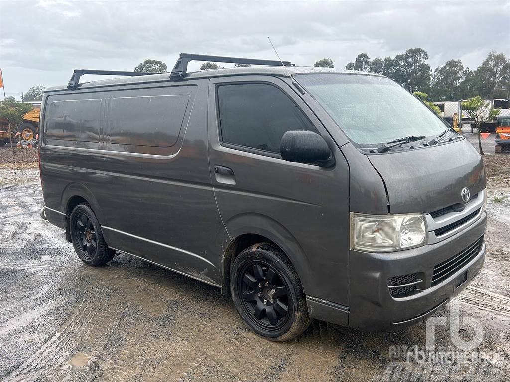 Toyota HIACE Furgonetas cerradas