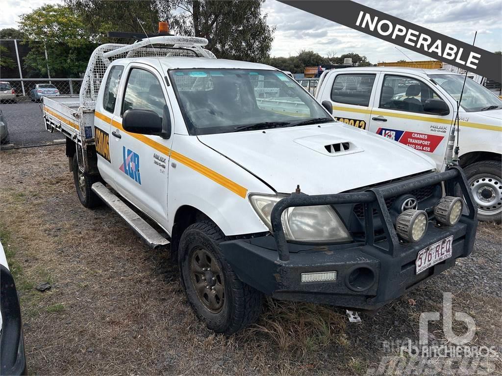 Toyota HILUX Caja abierta/laterales abatibles