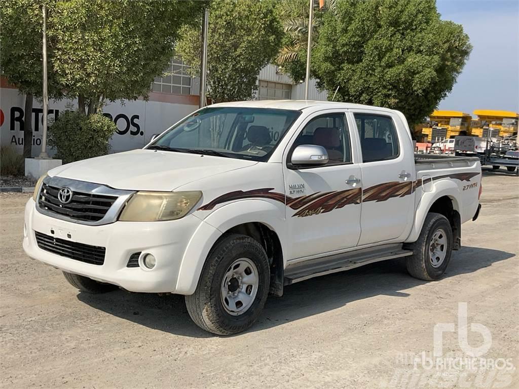 Toyota HILUX Caja abierta/laterales abatibles