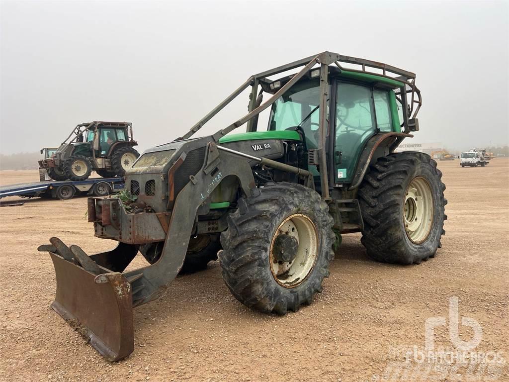 Valtra T121H Tractores