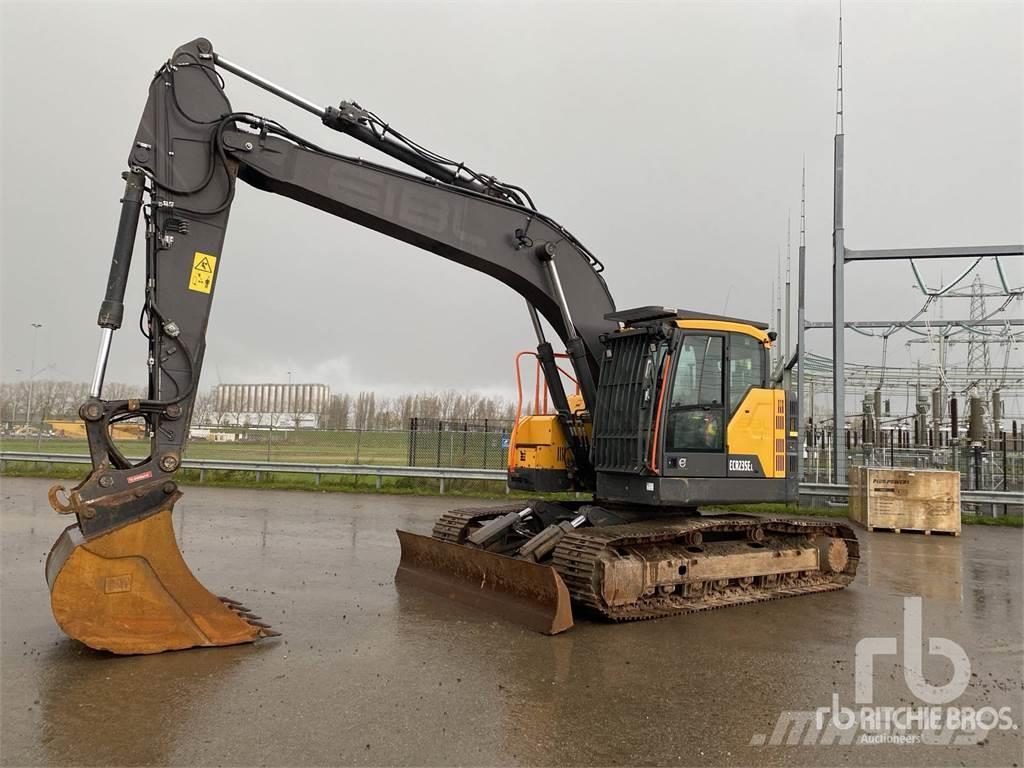 Volvo ECR235EL Excavadoras sobre orugas