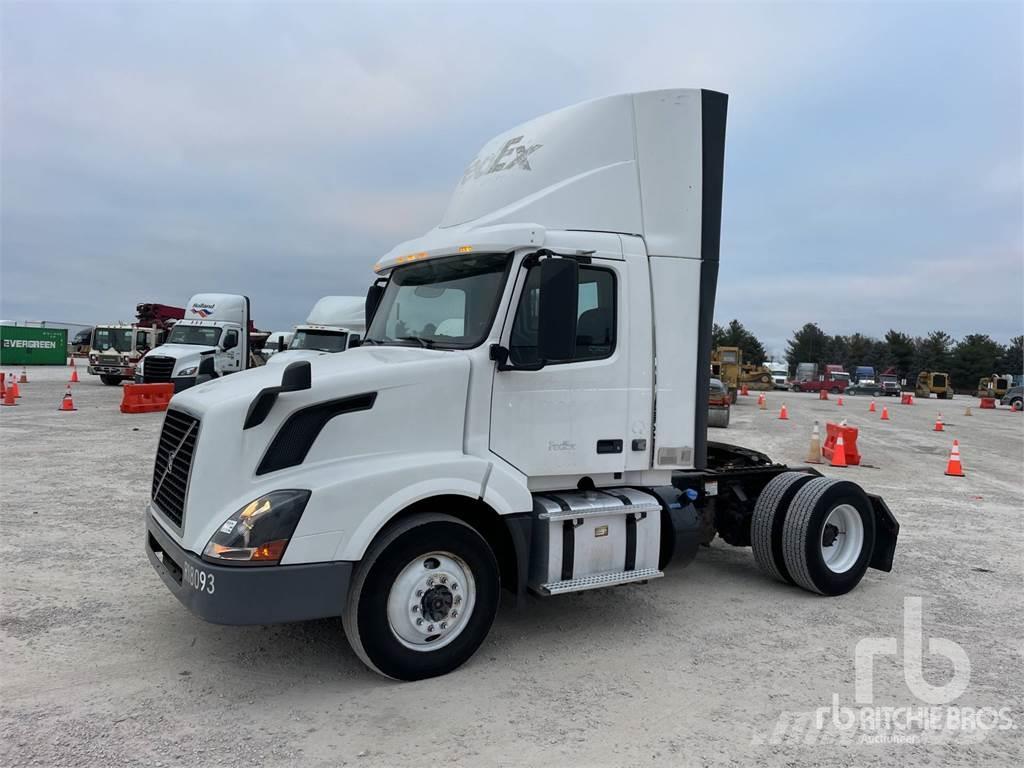 Volvo VNL Camiones tractor