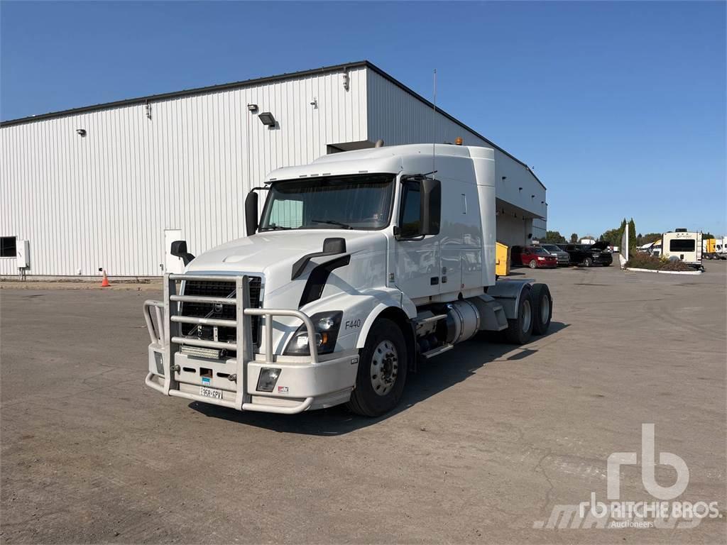 Volvo VNL Camiones tractor