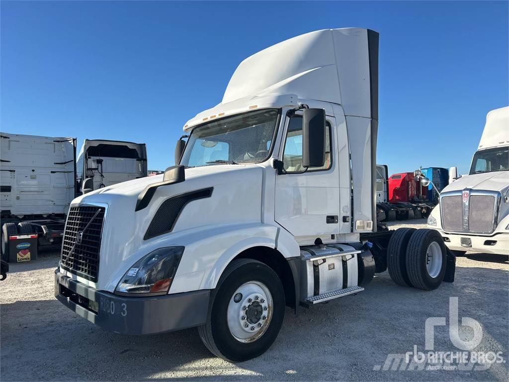 Volvo VNL Camiones tractor