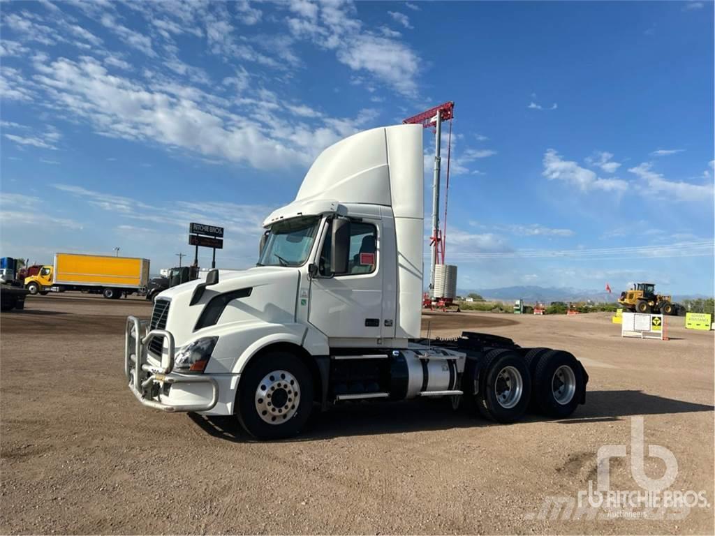 Volvo VNL300 Camiones tractor