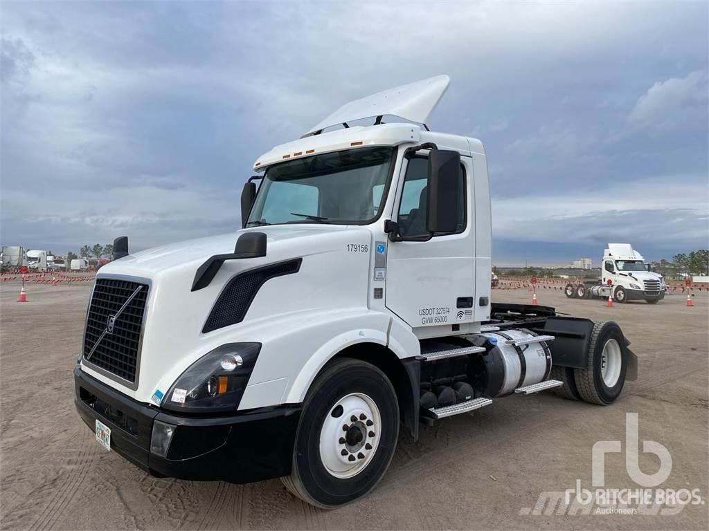 Volvo VNL300 Camiones tractor