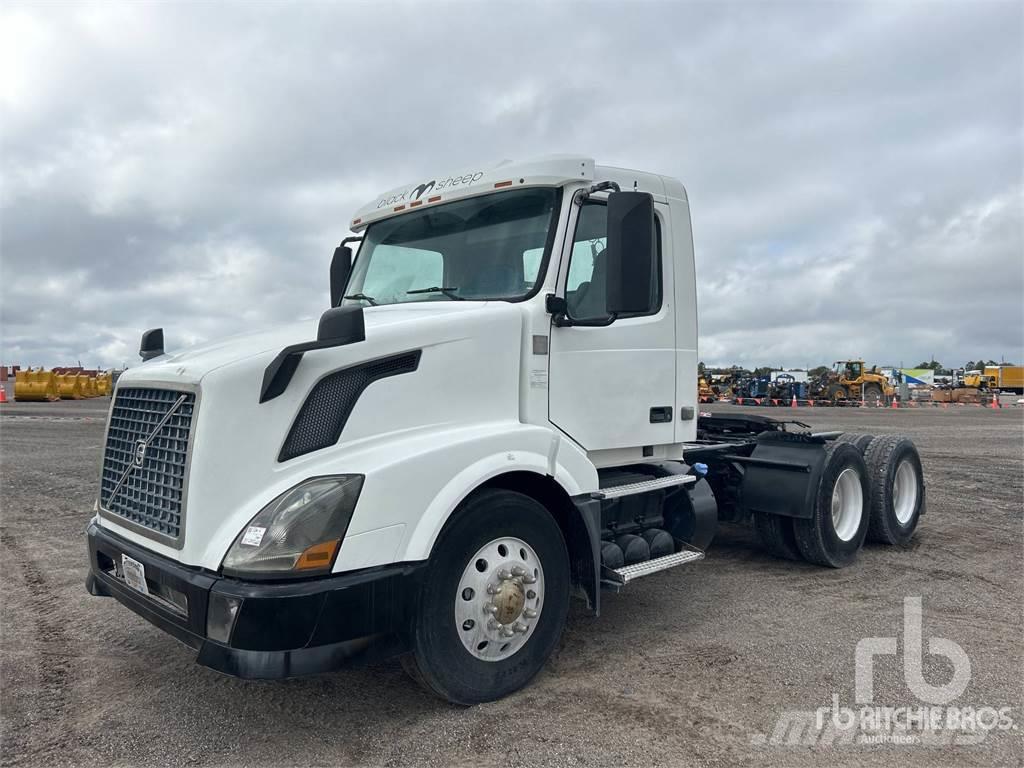 Volvo VNL300 Camiones tractor