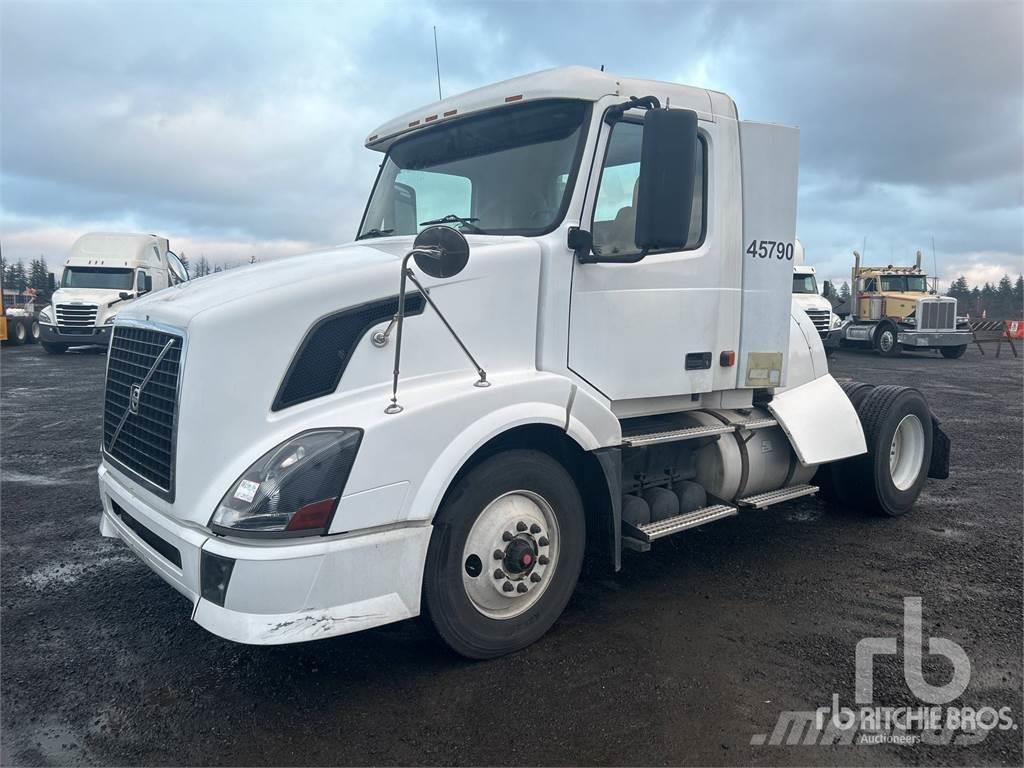 Volvo VNL300 Camiones tractor