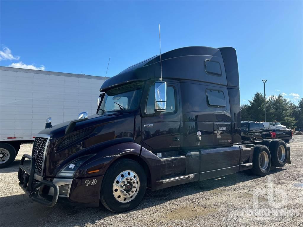 Volvo VNL64780 Camiones tractor