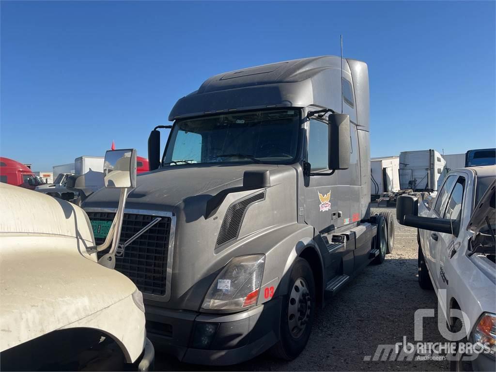 Volvo VNL64T670 Camiones tractor