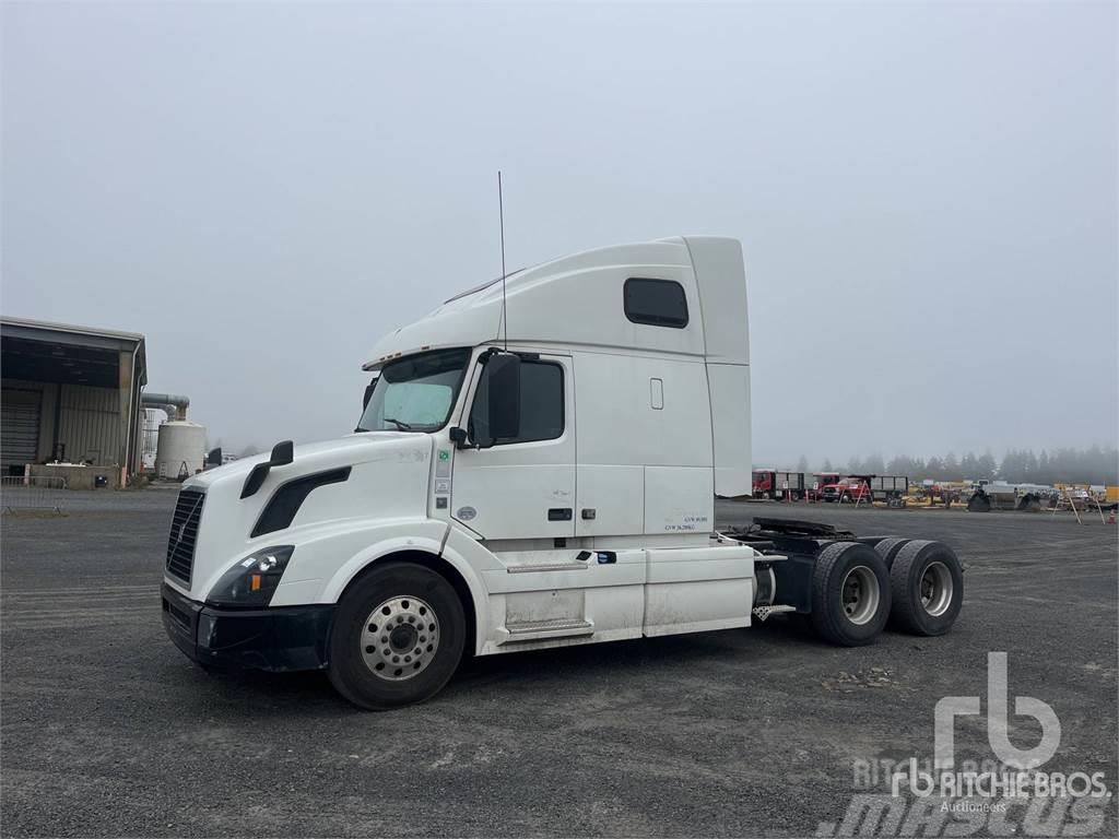 Volvo VNL670 Camiones tractor