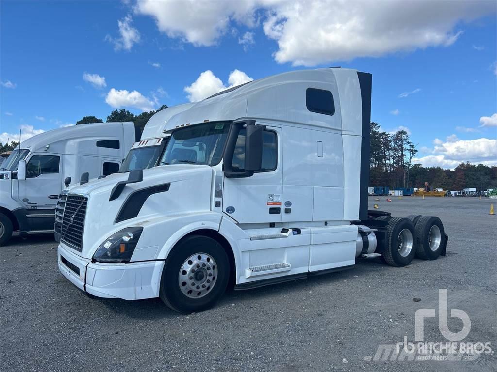 Volvo VNL670 Camiones tractor