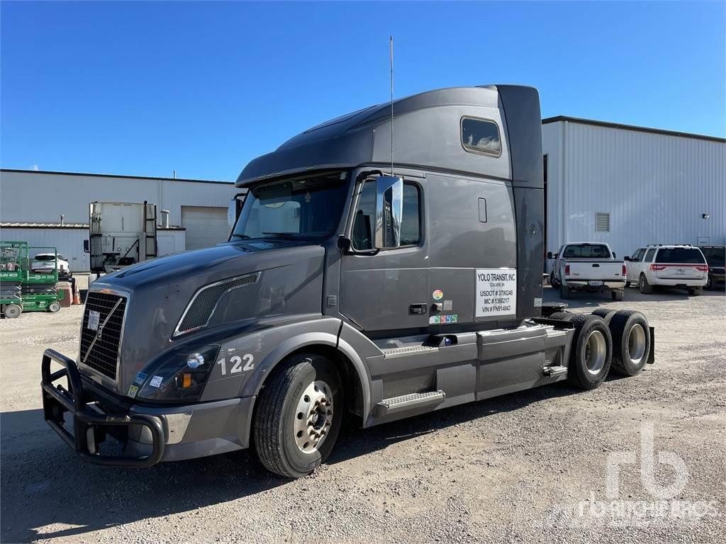 Volvo VNL670 Camiones tractor