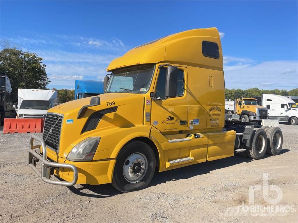 Volvo VNL670 Camiones tractor