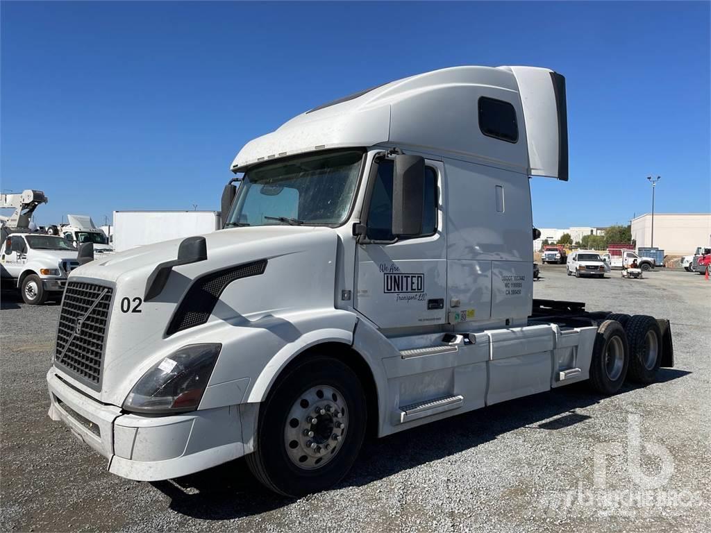 Volvo VNL670 Camiones tractor