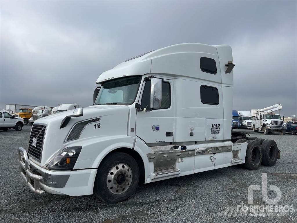 Volvo VNL780 Camiones tractor