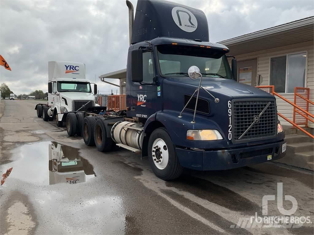 Volvo VNM Camiones tractor