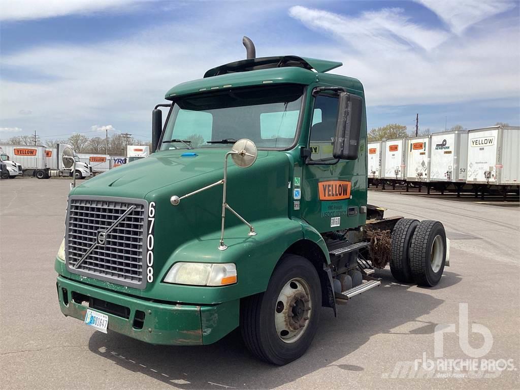 Volvo VNM Camiones tractor