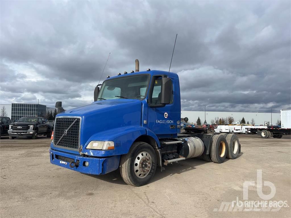 Volvo VNM Camiones tractor