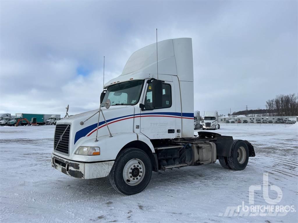 Volvo VNM Camiones tractor