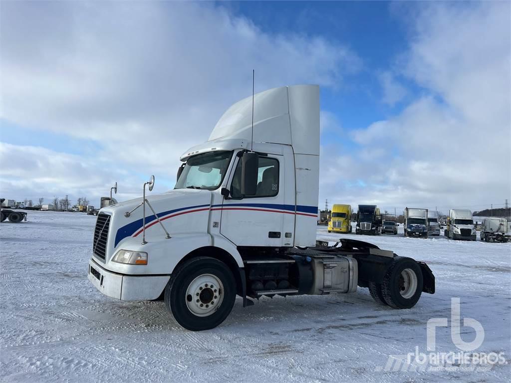 Volvo VNM Camiones tractor