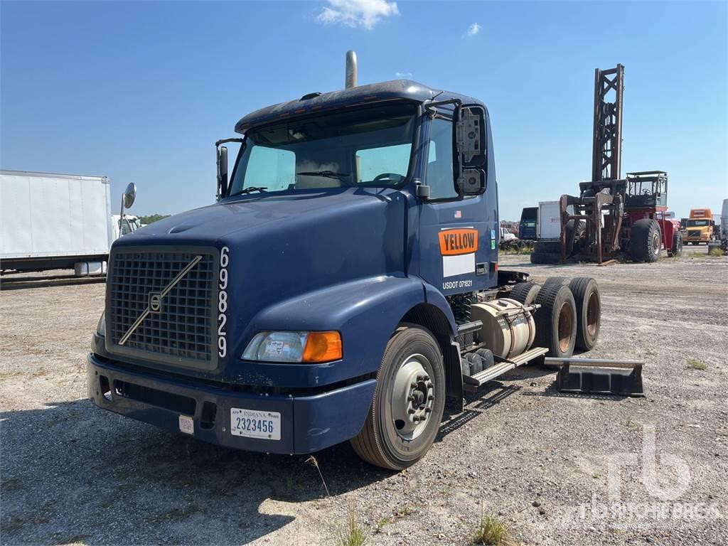 Volvo VNM200 Camiones tractor