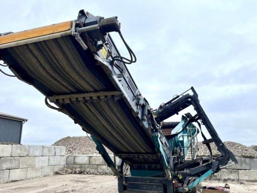 Powerscreen Warrior 2100 Trituradoras móviles