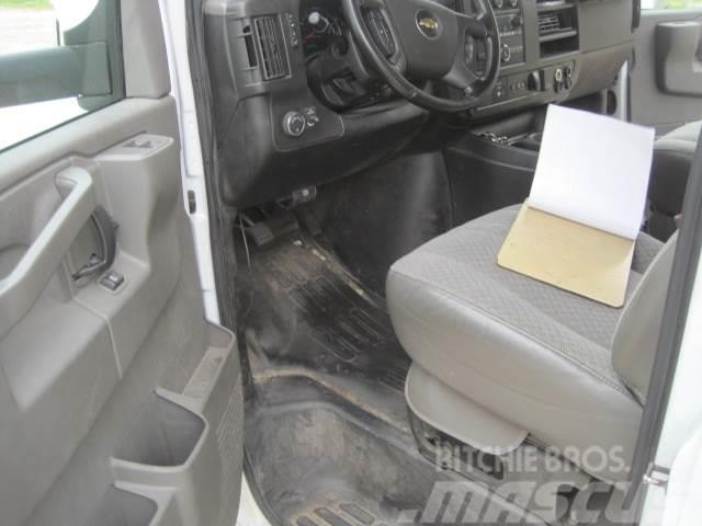 Chevrolet 4500 Camiones con caja de remolque