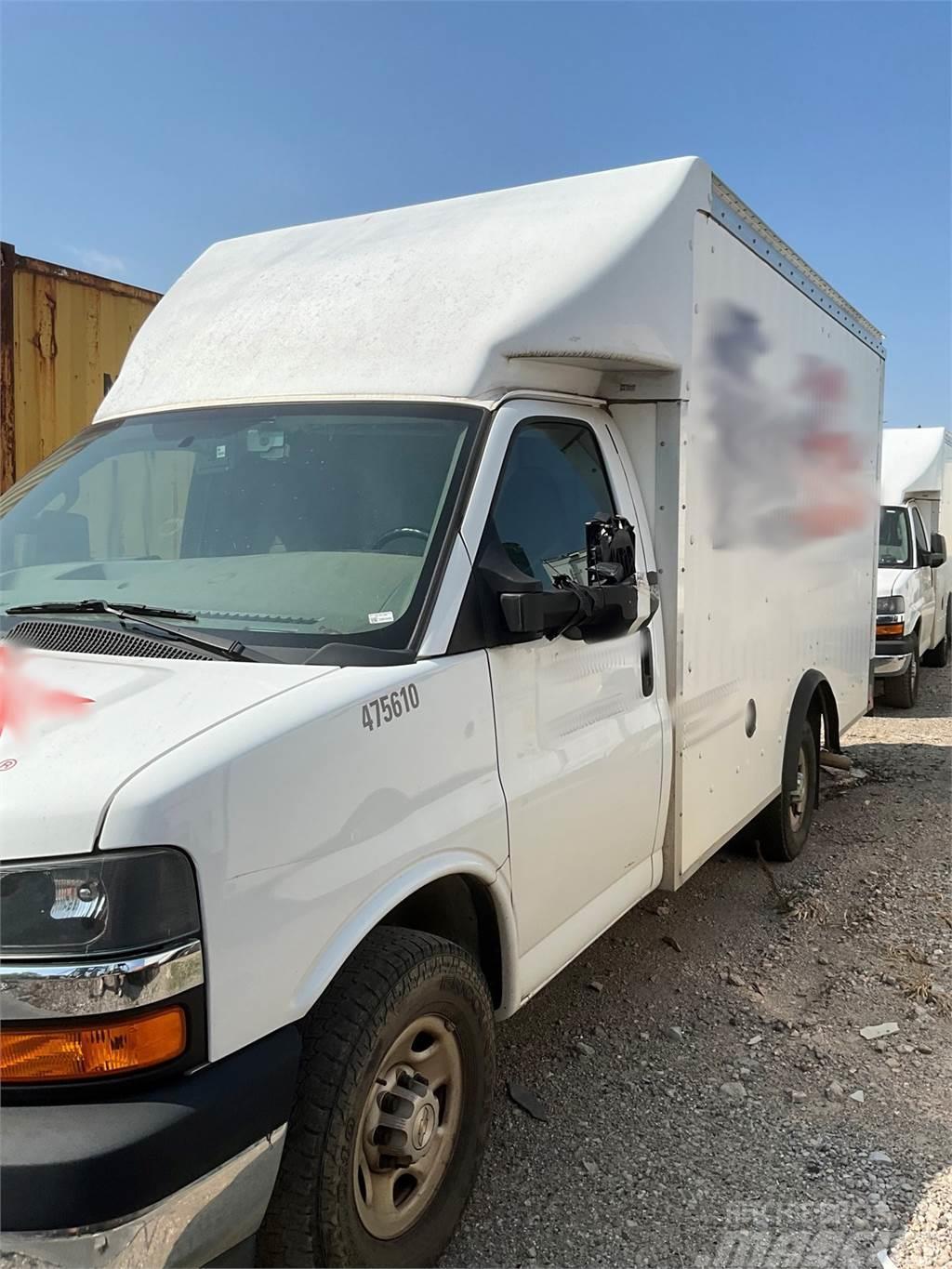 Chevrolet Express Camiones con caja de remolque