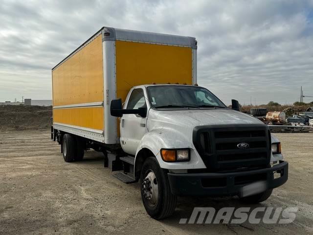 Ford F750 Camiones con caja de remolque