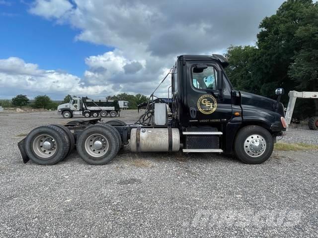 Freightliner cascadia Camiones tractor