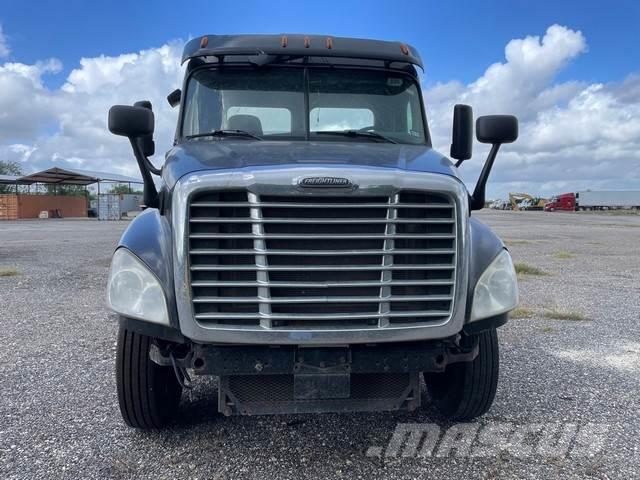 Freightliner cascadia Camiones tractor