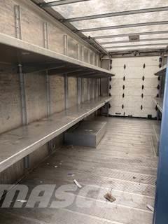 Freightliner MT45 Camiones con caja de remolque